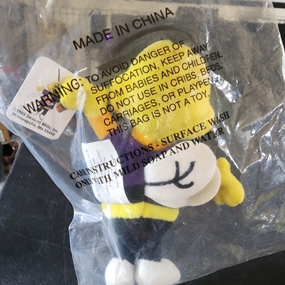 1999 General Mills Cheerios Bee 6” Plush Honey Nut Cereal - Picture 3 of 3